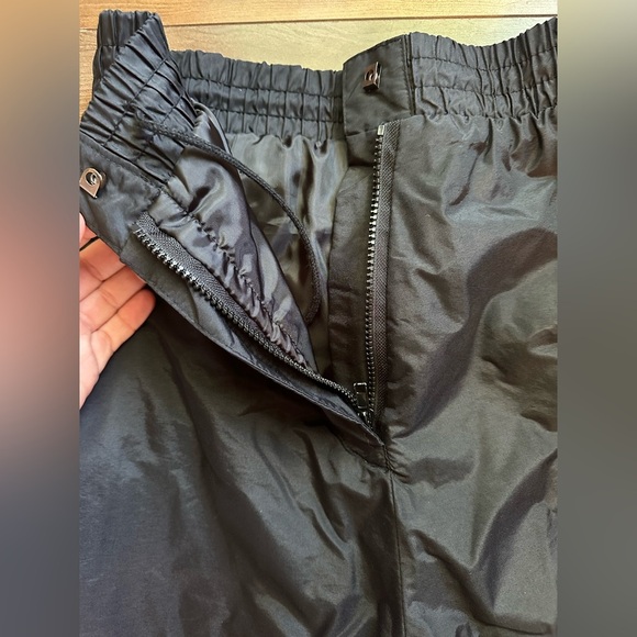 Vintage SkiGear Black Waterproof Nylon Snow Pants | Women’s L - Picture 3 of 5